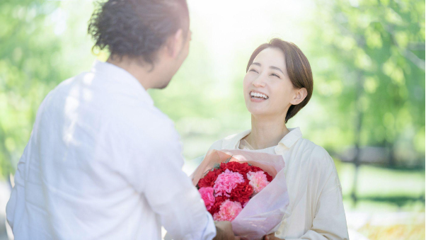 Nổi tiếng với sự lãng mạn, đàn ông Hàn Quốc tặng gì cho vợ ngày Valentine? - Ảnh 4. Nổi tiếng với sự lãng mạn, đàn ông Hàn Quốc tặng gì cho vợ ngày Valentine? - Ảnh 4.