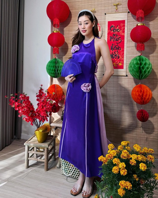 Soi áo dài mùng 2 Tết của mỹ nhân Việt: Thiết kế dáng suông thắng áp đảo, giá cả đi đôi với chất lượng - Ảnh 5.