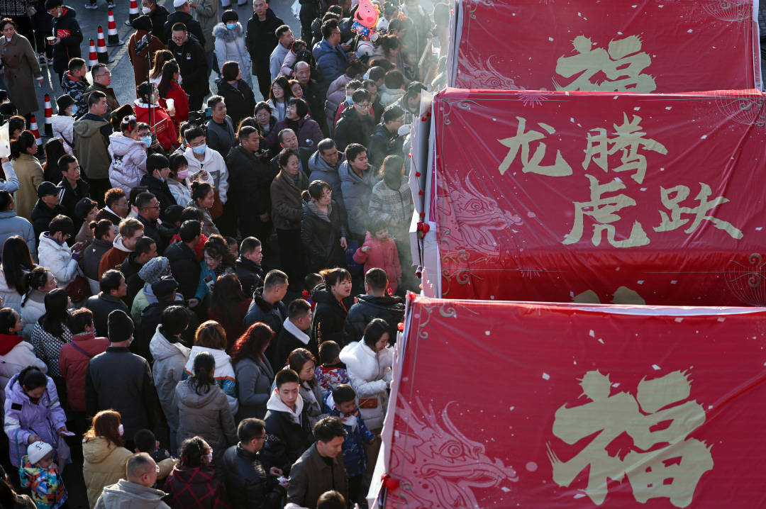 Trung Quốc những ngày du xuân: Hàng loạt lễ hội được tổ chức, biển người chật cứng đến check in gây choáng - Ảnh 5.