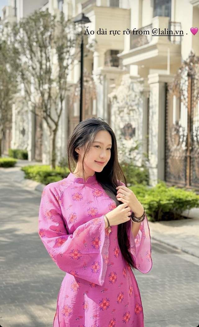 Qua 3 mùng Tết, mỹ nhân Việt vẫn “chung thuỷ” với áo dài khoe dáng, chọn toàn thiết kế cách tân đẹp khỏi chê - Ảnh 3.
