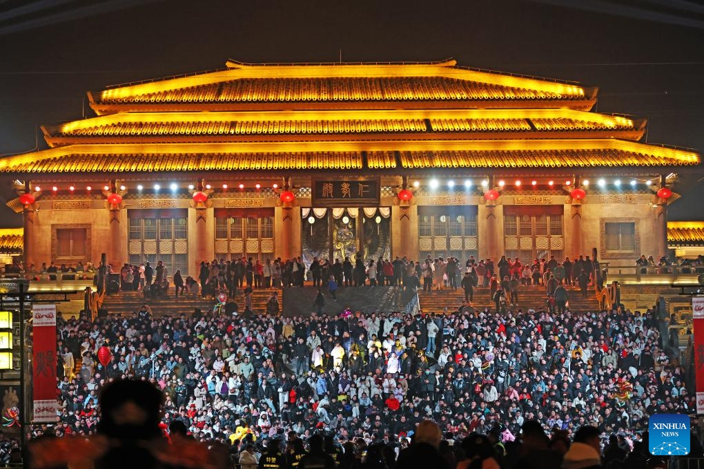Trung Quốc những ngày du xuân: Hàng loạt lễ hội được tổ chức, biển người chật cứng đến check in gây choáng - Ảnh 12.