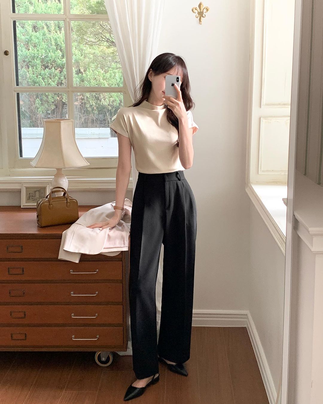 4 kiểu quần d&agrave;i đa năng c&oacute; thể diện đẹp quanh năm - Ảnh 3.