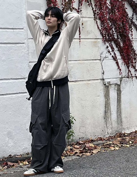 Có 1 mẫu áo adidas đang Có 1 mẫu áo adidas đang
