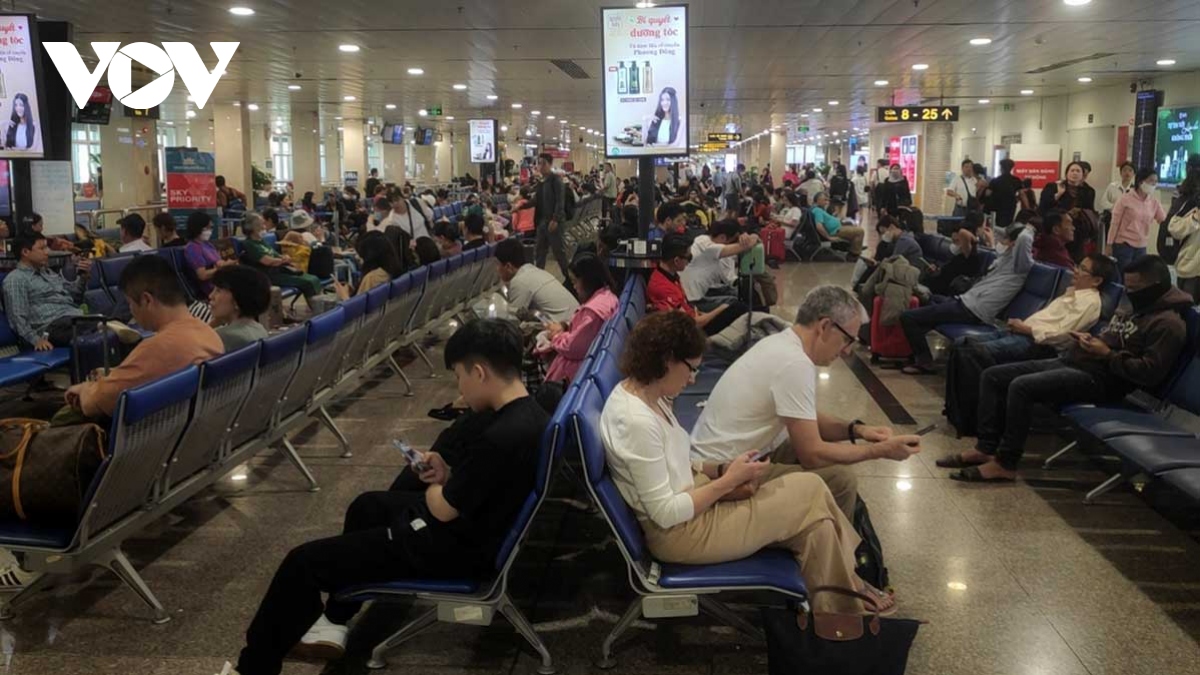 Sân bay Tân Sơn Nhất đón đến 151.000 lượt khách, cao kỷ lục - Ảnh 3.