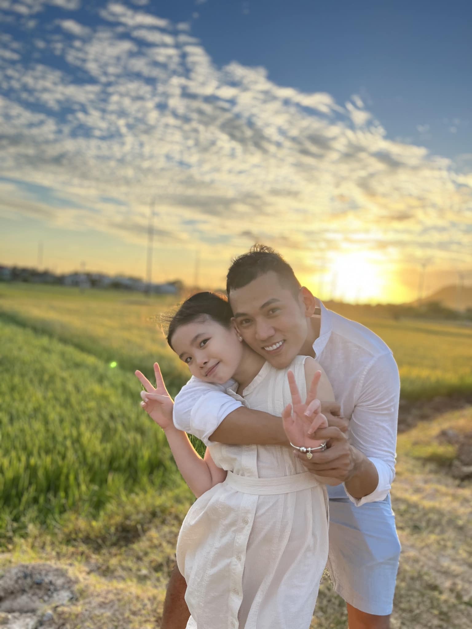 2 nam nghệ sĩ Việt yêu con riêng của vợ như con đẻ - Ảnh 2.