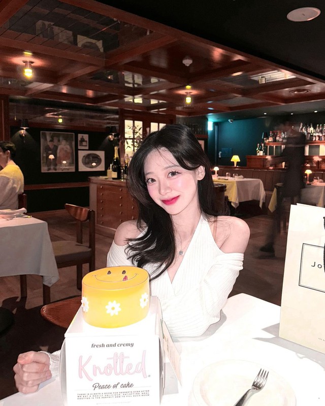 Nổi đ&igrave;nh đ&aacute;m v&igrave; tỏa s&aacute;ng hơn cả idol K-pop, nữ hoạt n&aacute;o vi&ecirc;n xinh đẹp nhất H&agrave;n Quốc b&acirc;y giờ ra sao? - Ảnh 7.