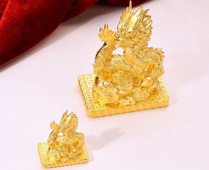 Ngày vía Thần Tài 2024 khai hội, nhiều sản phẩm vàng độc lạ 'gây bão' thị trường - Ảnh 1. Ngày vía Thần Tài 2024 khai hội, nhiều sản phẩm vàng độc lạ 'gây bão' thị trường - Ảnh 1.