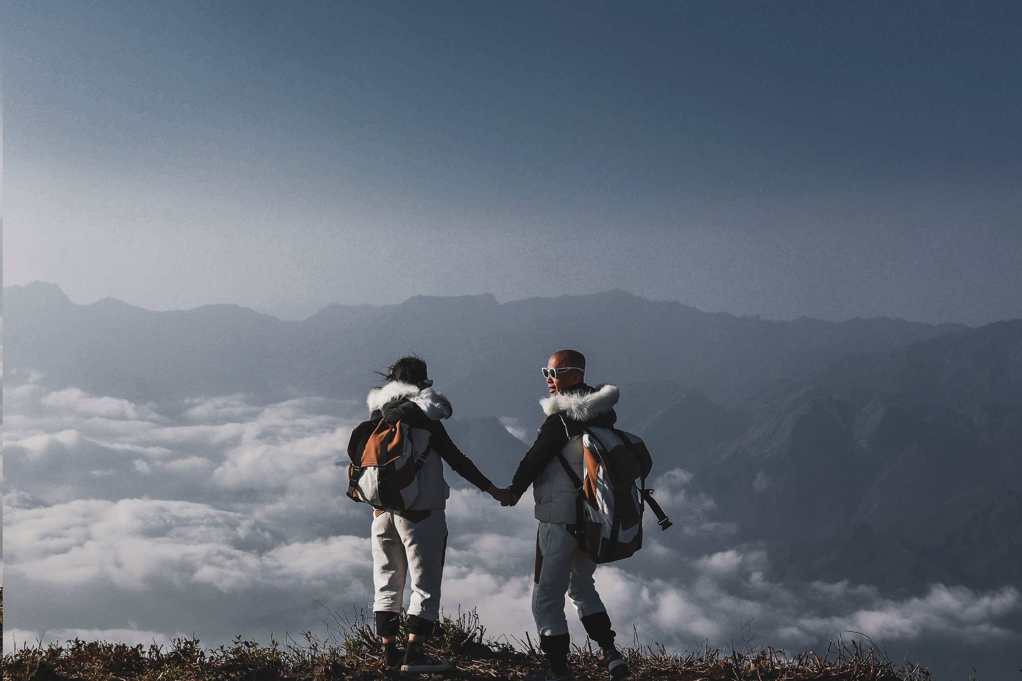Gia đình 3 thế hệ khởi đầu năm mới bằng hành trình chinh phục một trong những đỉnh núi đẹp nhất Việt Nam - Ảnh 5.