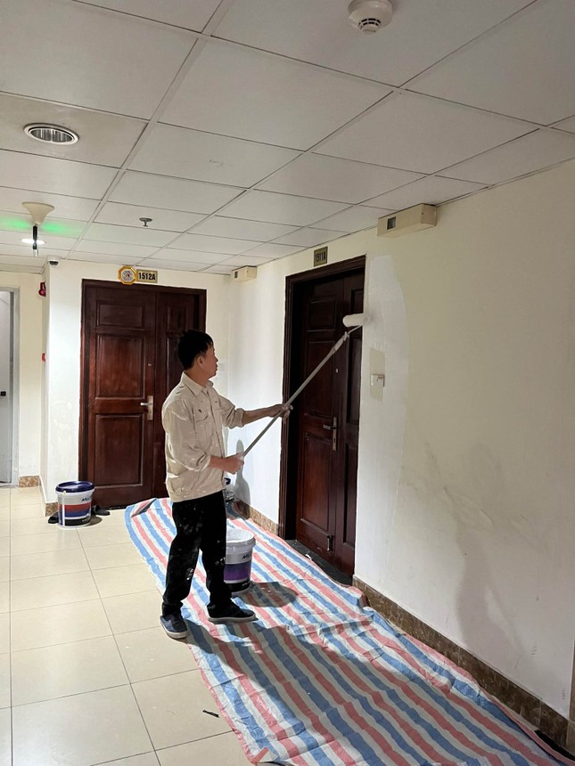 "Hốt bạc" dịch vụ t&acirc;n trang nh&agrave; cửa dịp Tết - Ảnh 3.