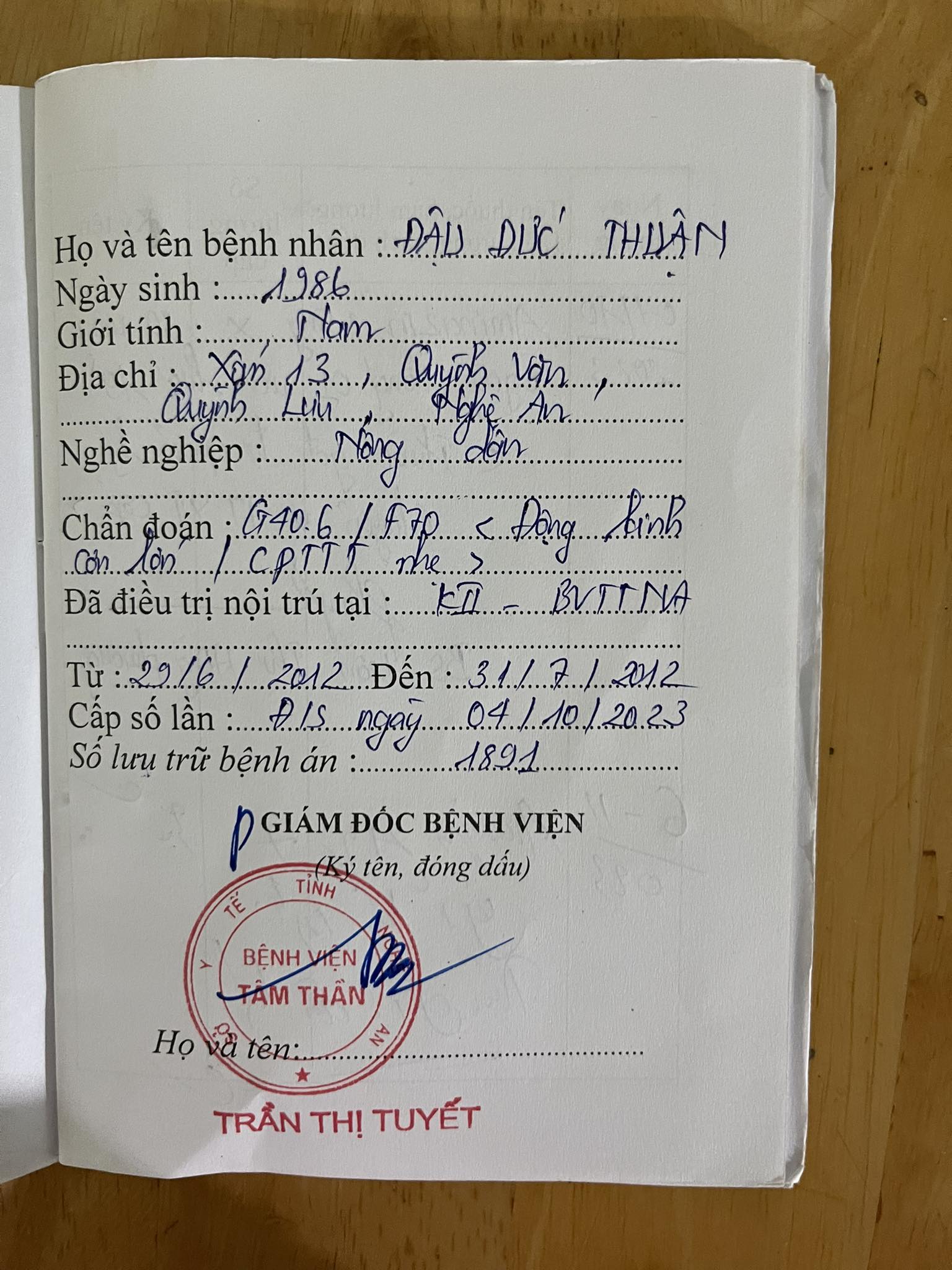 Thảm cảnh: Chồng động kinh, vợ và con trai 3 tuổi gặp nạn nguy kịch trên đường đi viện về- Ảnh 4.