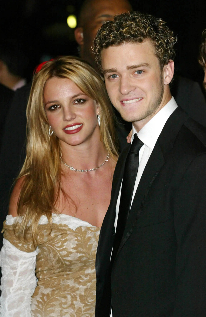 Justin Timberlake bị tố &quot;cắm sừng&quot; Cameron Diaz, ngoại tình với người mẫu Playboy trong biệt thự 4.900 tỷ - Ảnh 4.