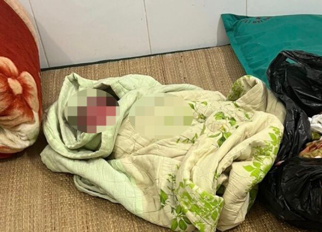 Bé trai sơ sinh bị bỏ rơi tại cổng Trạm y tế xã ở Lạng Sơn - Ảnh 1.