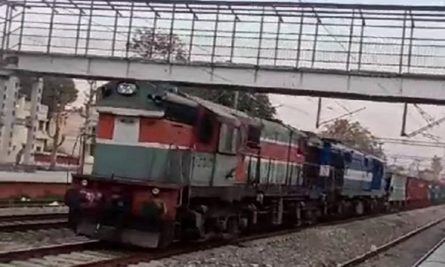 Ấn Độ: Hy hữu vụ tàu hỏa chạy hơn 70 km dù không có lái tàu - Ảnh 1.