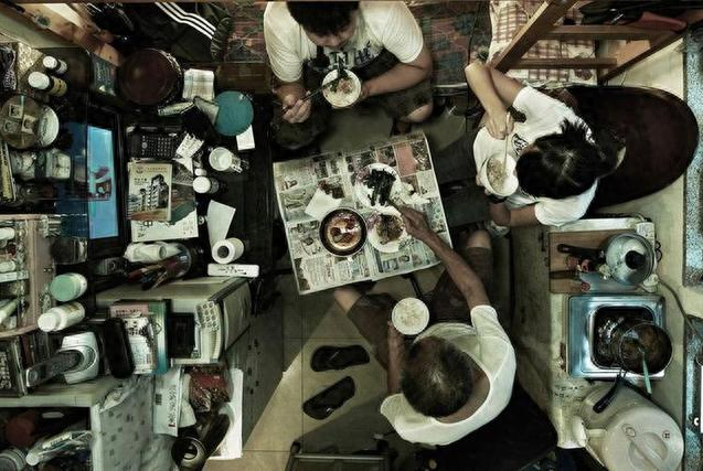 Trend mới &lsquo;sống &iacute;t ham muốn&rsquo; của giới trẻ: Ti&ecirc;u v&agrave;i chục ngh&igrave;n/ng&agrave;y, sống chen ch&uacute;c trong căn ph&ograve;ng chưa đến 20m2, tinh thần xuống dốc kh&ocirc;ng phanh! - Ảnh 1.