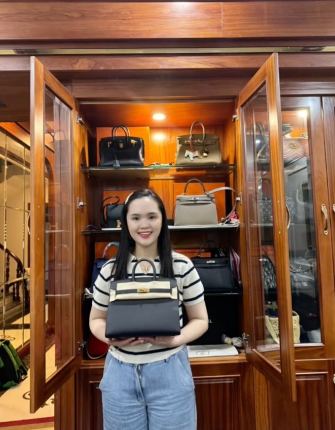 Ái nữ nhà cựu Chủ tịch CLB Sài Gòn được Duy Mạnh tặng túi Hermes giá hơn 700 triệu, khoe luôn tủ túi hàng hiệu bạc tỷ đáng mơ ước - Ảnh 2.