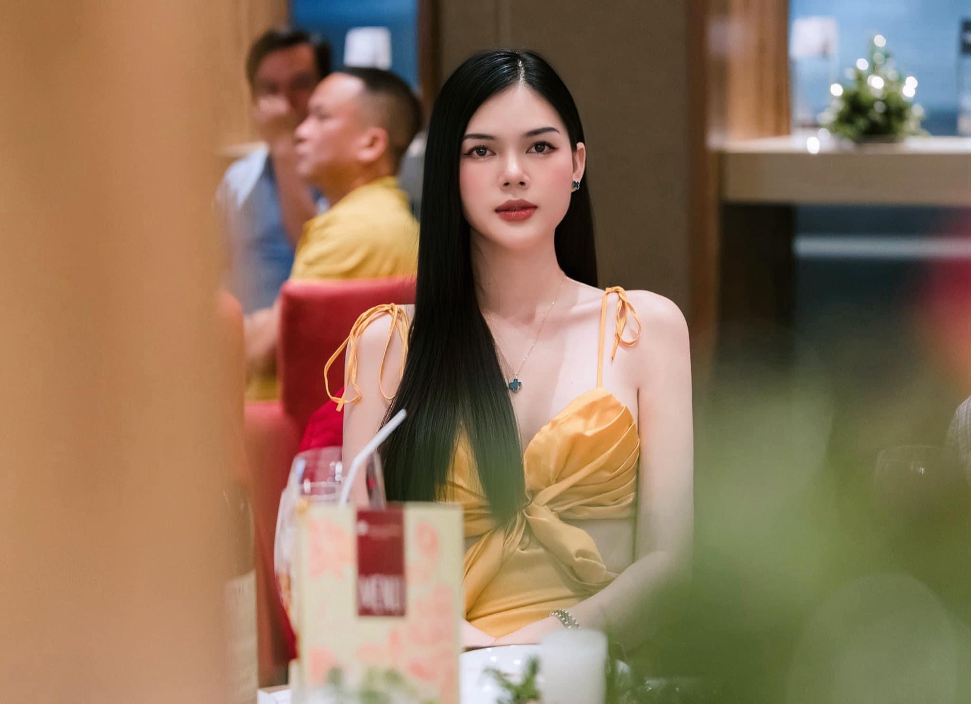 Sao nữ Vbiz từng trầm cảm vì bị bạn trai lừa dối, quyết định quy y hiện ra sao?- Ảnh 10.