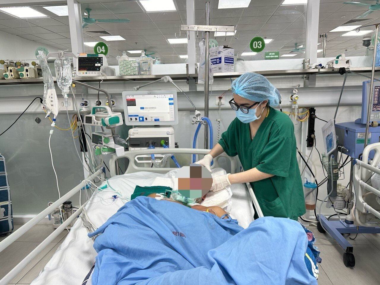 24 giờ trực cấp cứu tại bệnh viện ngoại khoa lớn nhất cả nước - Ảnh 5.