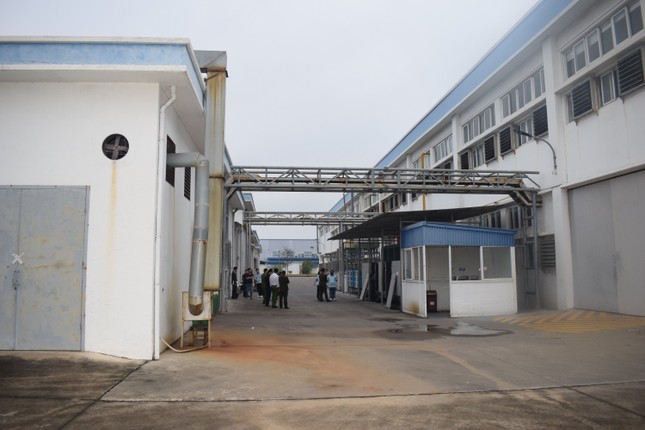 Công an thông tin nguyên nhân 61 công nhân khu công nghiệp phải đi cấp cứu - Ảnh 1. Công an thông tin nguyên nhân 61 công nhân khu công nghiệp phải đi cấp cứu - Ảnh 1.