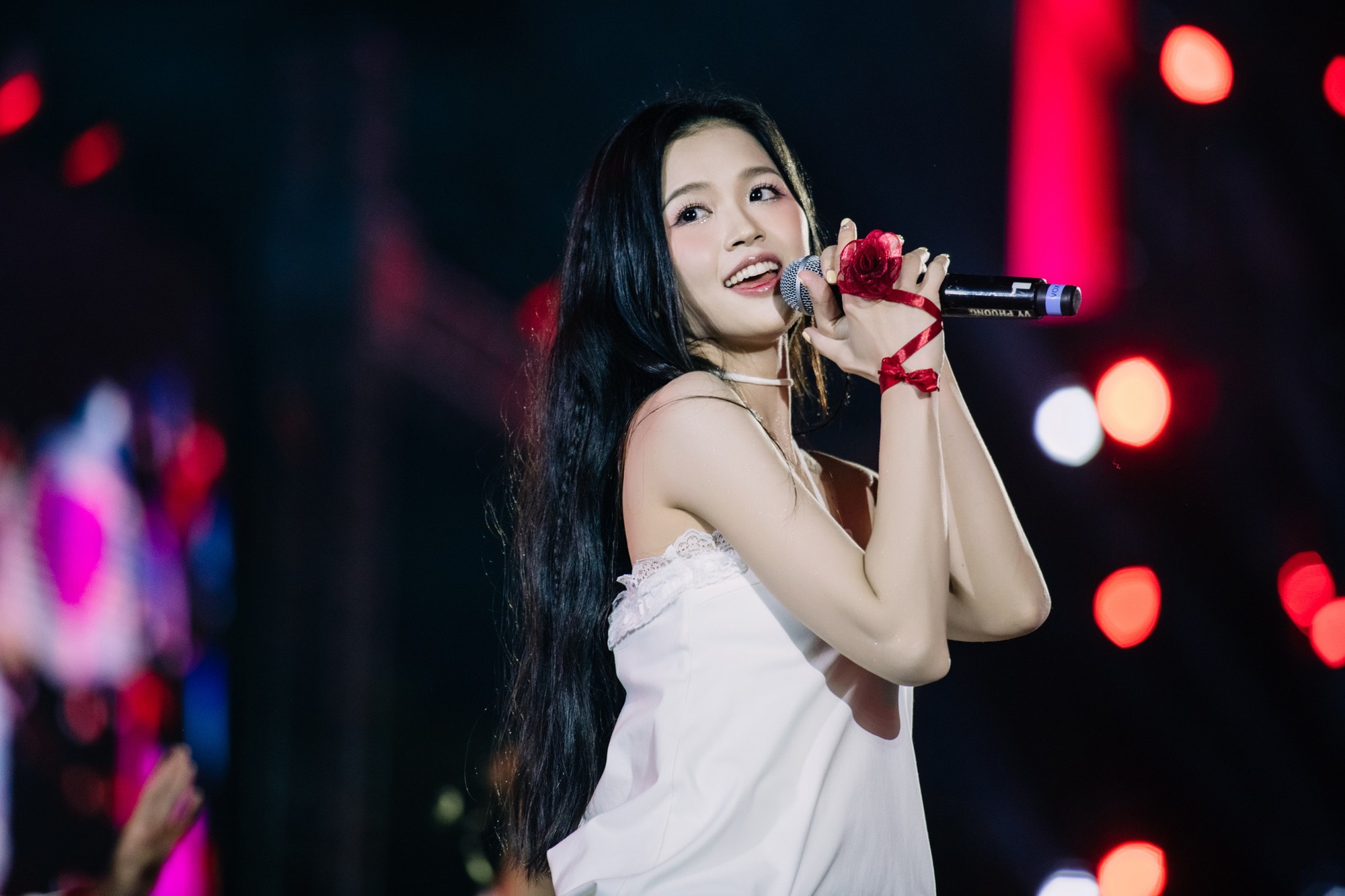 Mỹ nhân Việt nối gót Chi Pu tham gia Đạp Gió bản Trung: Từng là thực tập sinh Kpop, sự nghiệp toàn hit ballad- Ảnh 11.