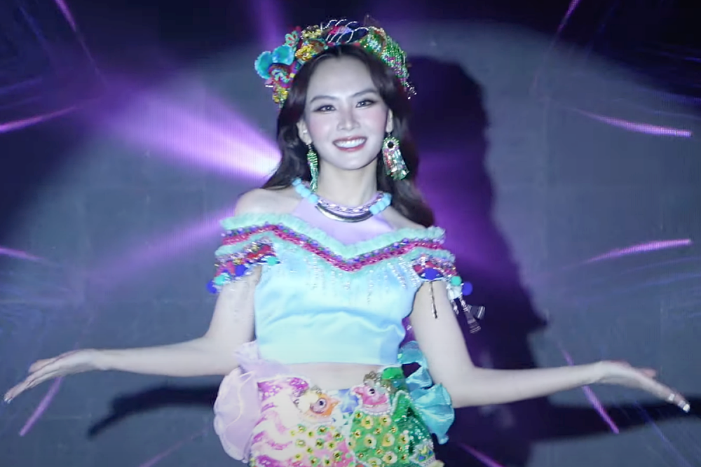 Mai Phương nhảy 'See tình' ở Hoa hậu Thế giới - Ảnh 1. Mai Phương nhảy 'See tình' ở Hoa hậu Thế giới - Ảnh 1.