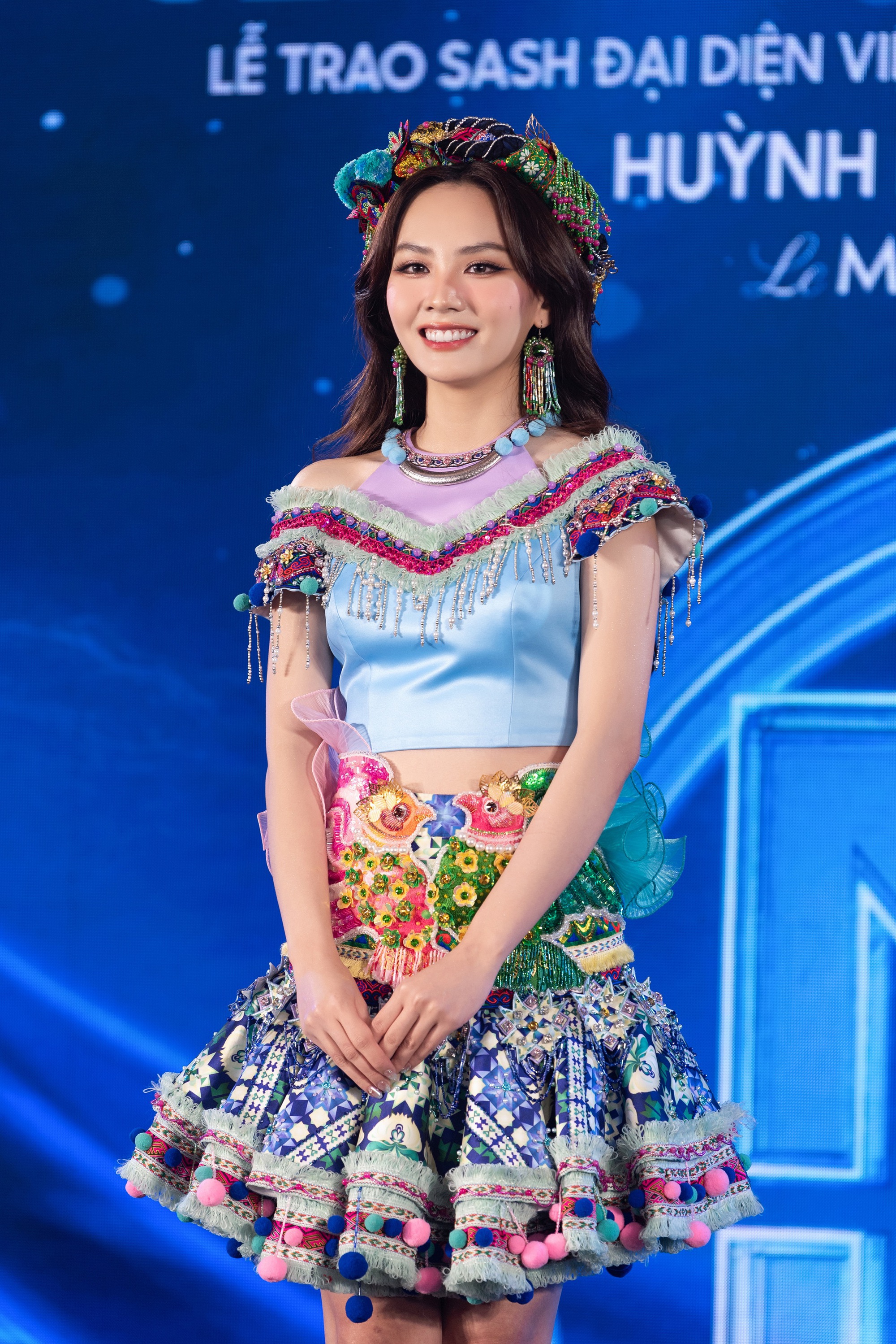 Hoa hậu Mai Phương công bố loạt váy áo tại Miss World, 1 nhân vật đặc biệt và dàn Hậu đình đám góp mặt- Ảnh 8.