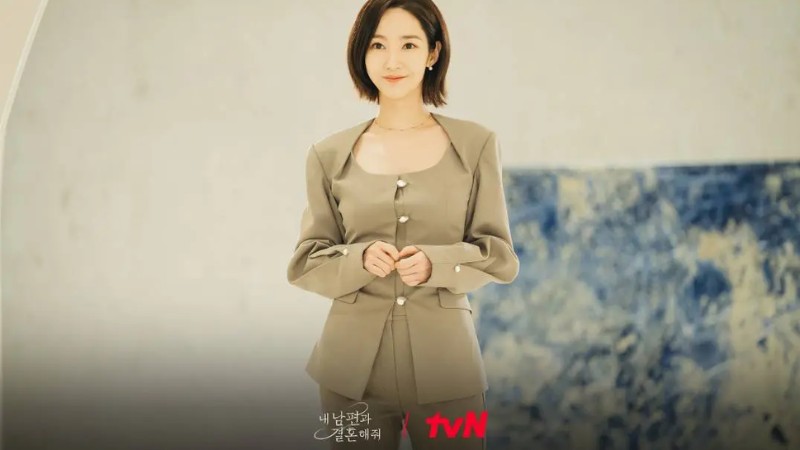Hậu ''lột xác'' trong Cô Đi Mà Lấy Chồng Tôi, thời trang công sở của Park Min Young được chị em rần rần học hỏi- Ảnh 6.