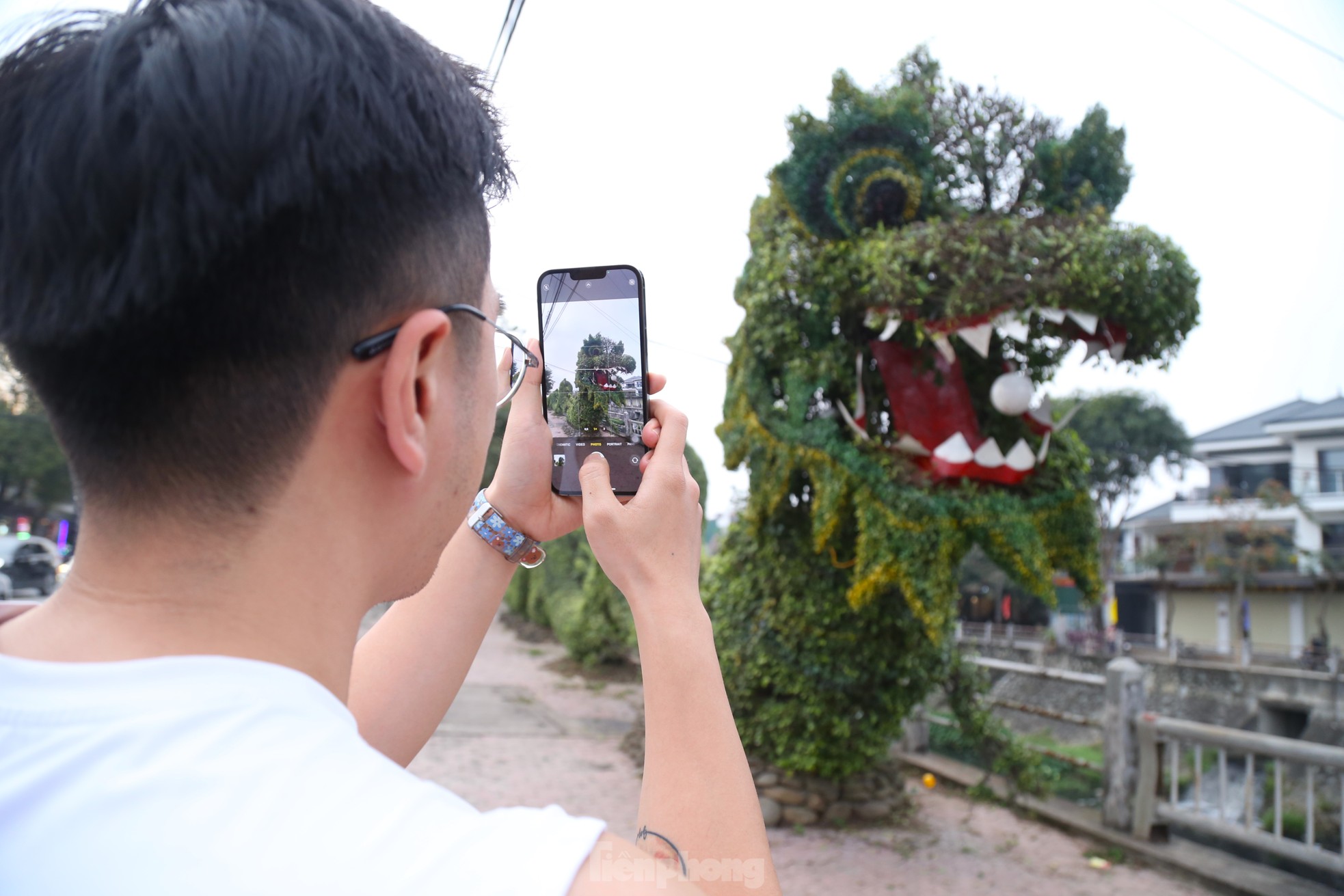 Bất ngờ diện mạo mới của cặp rồng xanh ở Vinh sau thẩm mỹ - Ảnh 11.