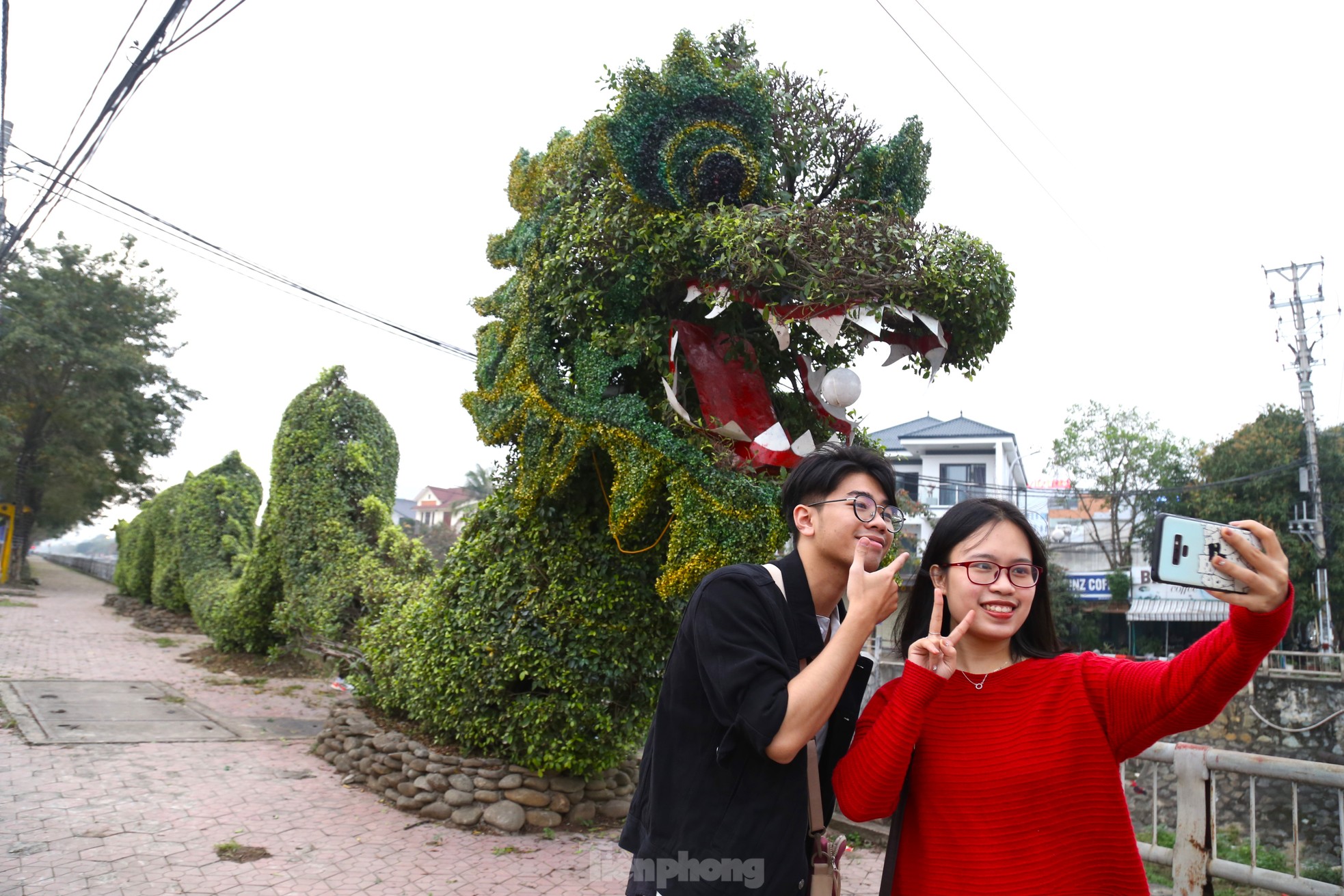 Bất ngờ diện mạo mới của cặp rồng xanh ở Vinh sau thẩm mỹ - Ảnh 10.