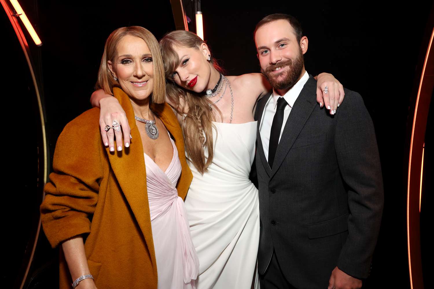 Grammy storm: Ariana Grande's brother hinted at criticizing Taylor Swift because of the drama with Celine Dion? - Photo 6.