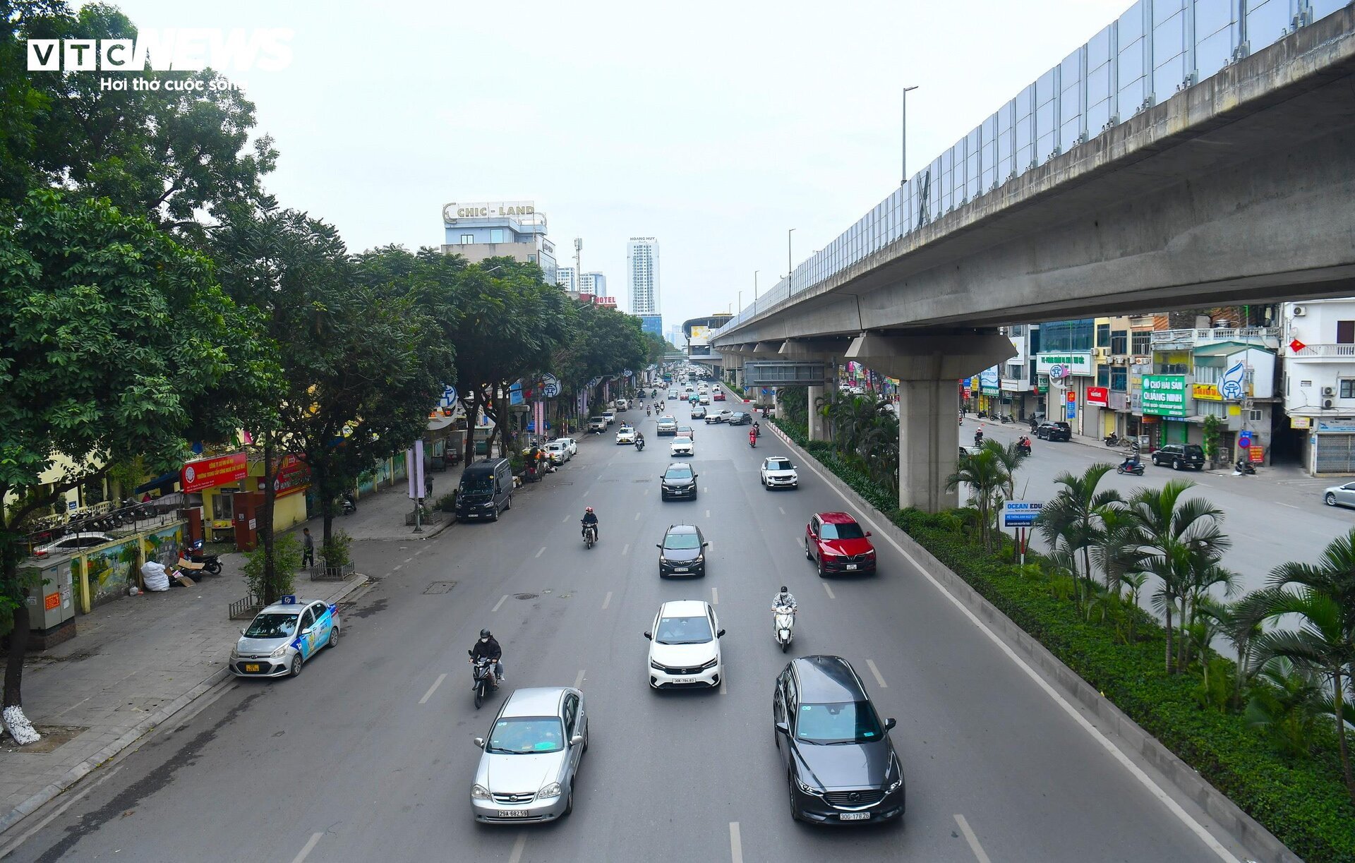 TRỰC TIẾP: Cả nước đ&oacute;n giao thừa Tết Gi&aacute;p Th&igrave;n 2024 - Ảnh 32.