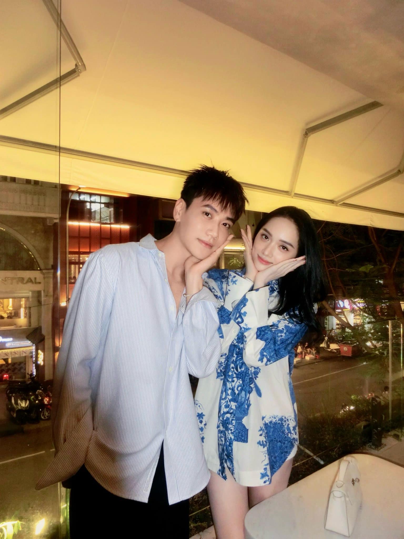 Rổ hint nghi vấn Hương Giang - Trần Nhậm hẹn hò: Có cả đồ đôi, đàng trai check in ở biệt thự nhà gái - Ảnh 5. Rổ hint nghi vấn Hương Giang - Trần Nhậm hẹn hò: Có cả đồ đôi, đàng trai check in ở biệt thự nhà gái - Ảnh 7.