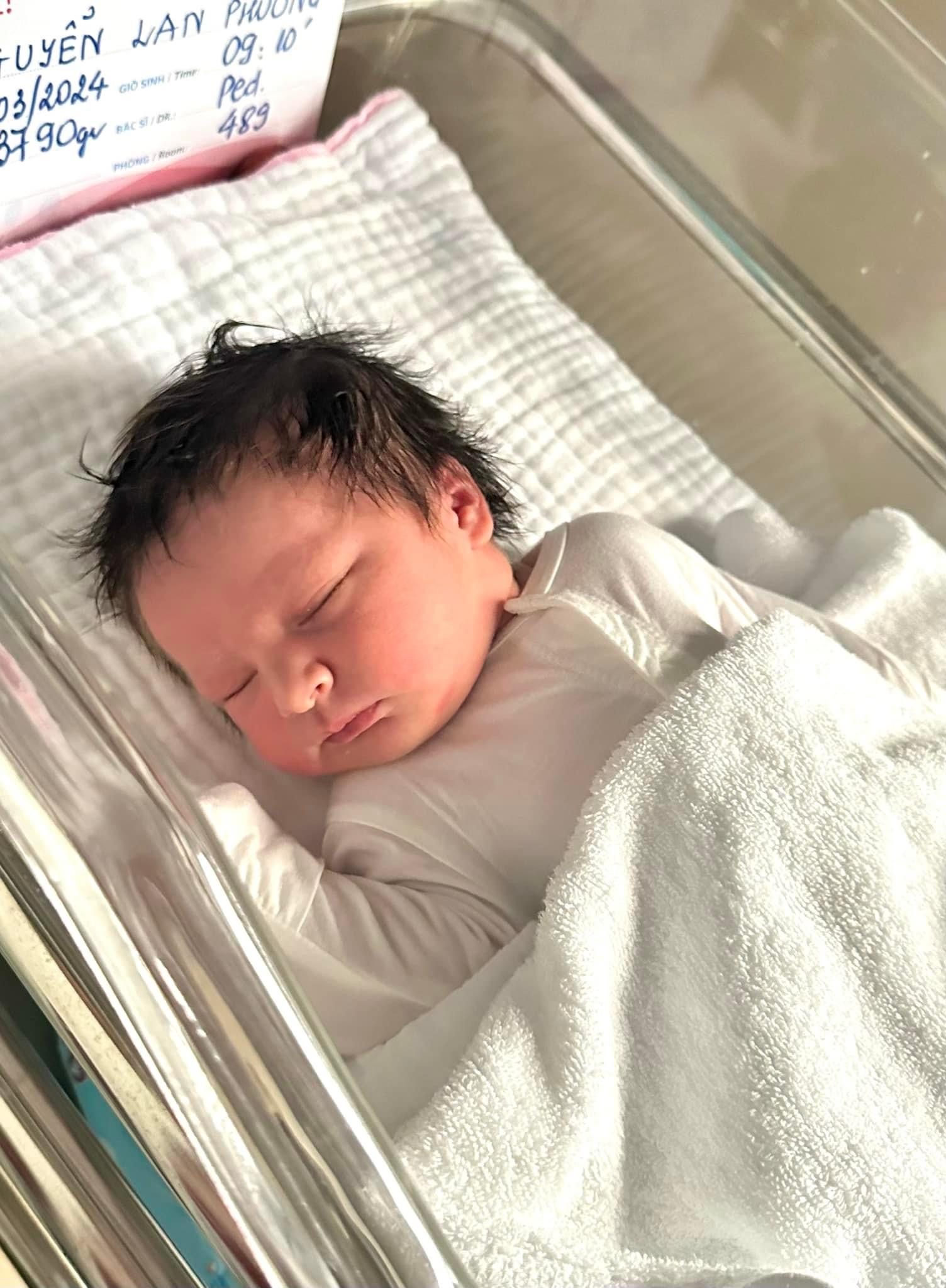 Lan Phương hé lộ tên gọi của con thứ 2, tình trạng sau khi sinh gây lo lắng- Ảnh 3. Lan Phương hé lộ tên gọi của con thứ 2, tình trạng sau khi sinh gây lo lắng- Ảnh 3.