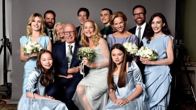 Trùm truyền thông Rupert Murdoch kết hôn lần 5 ở tuổi 92: Vợ sắp cưới kém 26 tuổi, bất ngờ danh tính người mai mối - Ảnh 3.