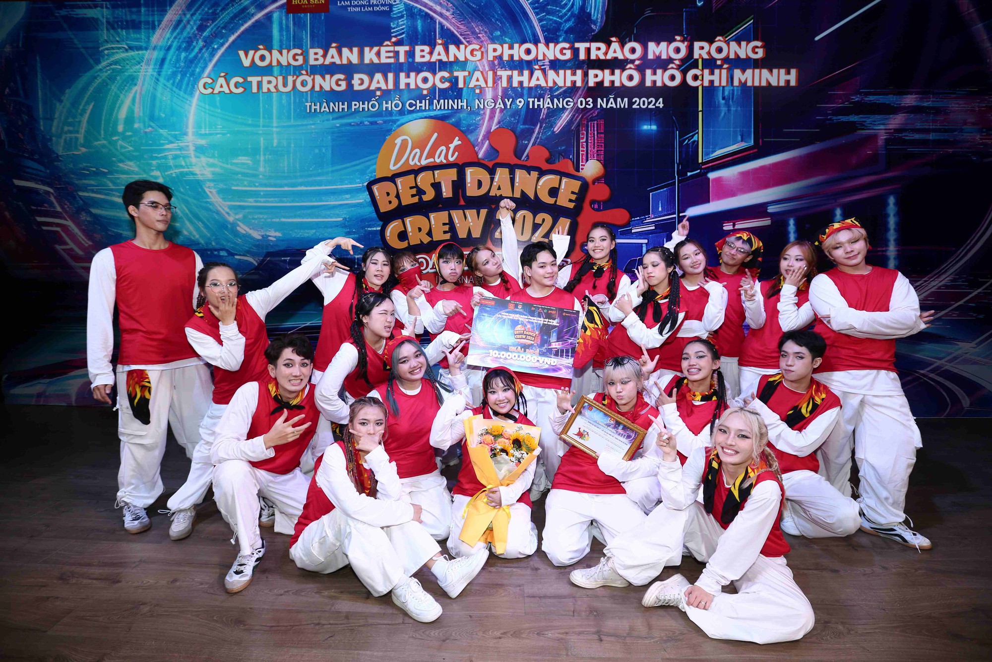 Biên đạo Huỳnh Mến “tiếp lửa” cho các nhóm nhảy sinh viên tại Dalat Best Dance Crew 2024 - Ảnh 3.