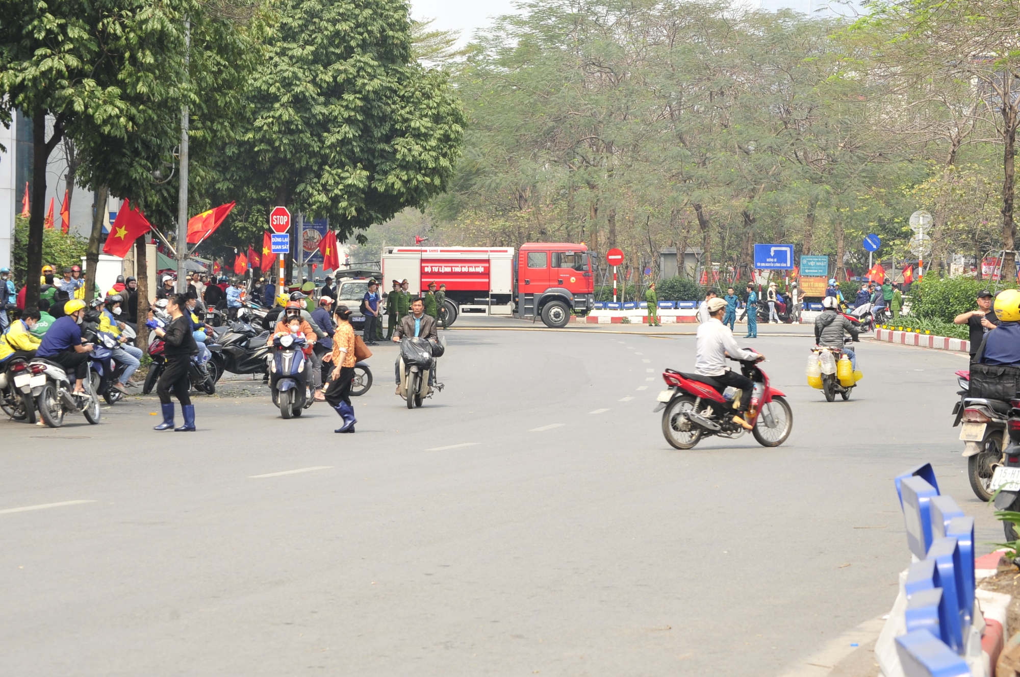 Hiện trường được phong tỏa từ xa