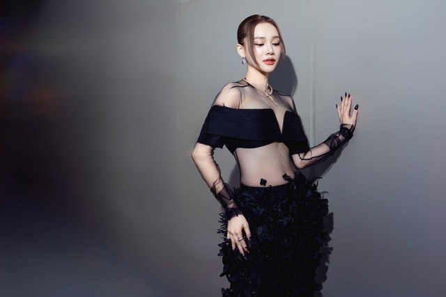 Nhã Phương phản pháo nghi vấn can thiệp dao kéo ngay sau khi sinh con - Ảnh 6. Nhã Phương phản pháo nghi vấn can thiệp dao kéo ngay sau khi sinh con - Ảnh 6.