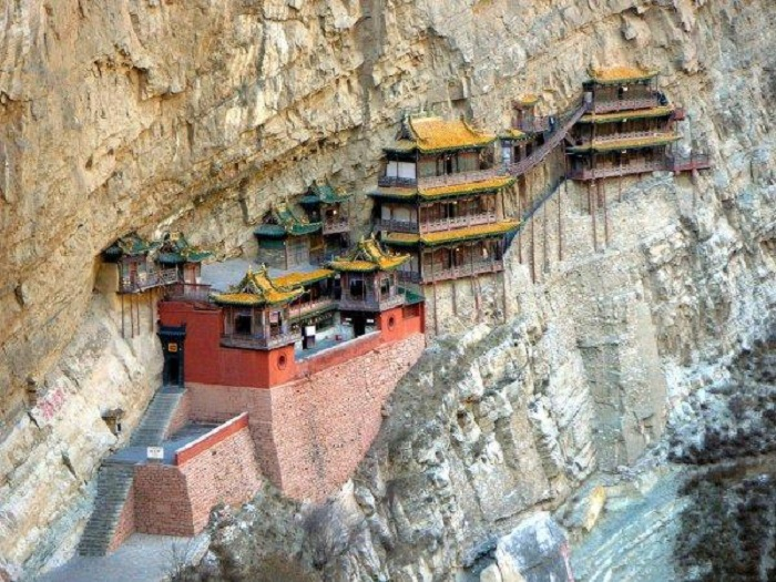 'Ngôi chùa nguy hiểm nhất Trung Quốc' cheo leo trên vách núi hơn 1.500 năm - Ảnh 6.