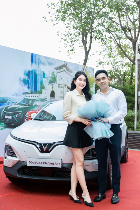 Chi Pu, Á hậu Phương Anh tiết lộ lý do tậu xe điện VinFast - Ảnh 4.