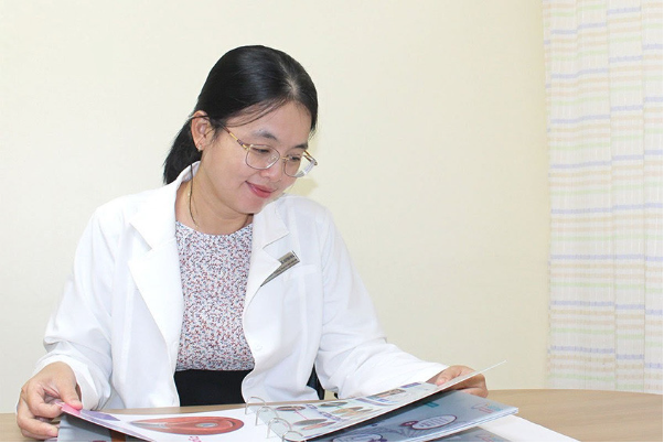 ThS.BS Giang Huỳnh Như: Từ tò mò cách nuôi cấy phôi đến nữ chuyên gia tiên phong xây labo ISO 5 cho ngành hiếm muộn Việt Nam - Ảnh 4.