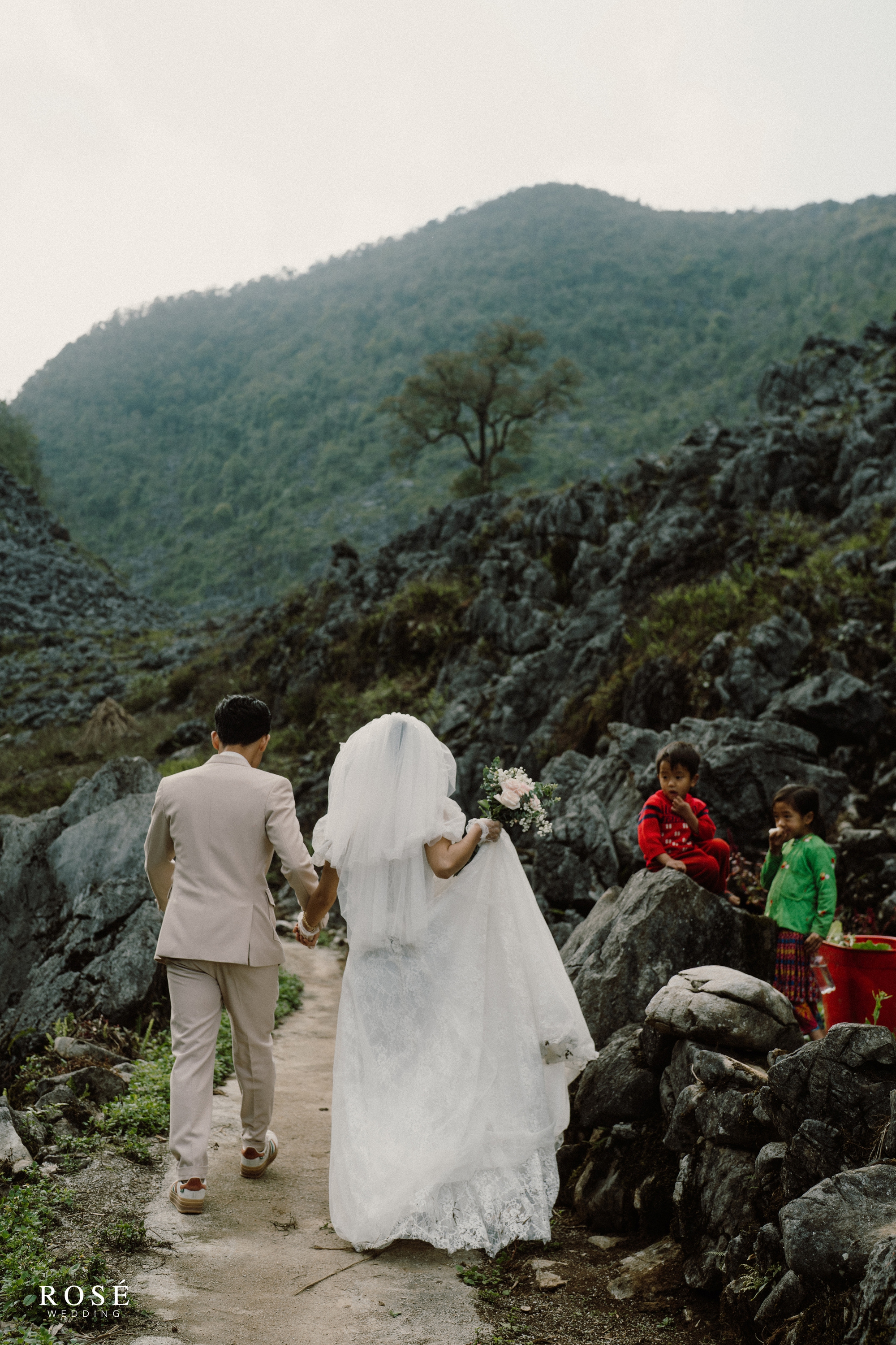 Bộ ảnh cưới tại Hà Giang đẹp mê mẩn của hot TikToker 30 triệu lượt thích- Ảnh 13.