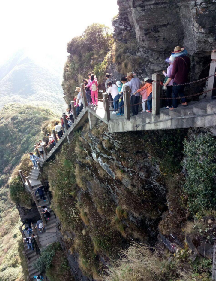 Chùa cổ tọa lạc trên đỉnh núi 2.500 mét ở Trung Quốc, được ví như tiên cảnh hạ giới - Ảnh 6.