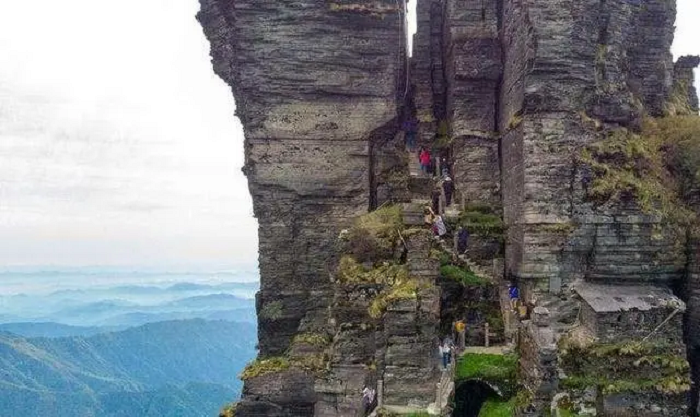 Chùa cổ tọa lạc trên đỉnh núi 2.500 mét ở Trung Quốc, được ví như tiên cảnh hạ giới - Ảnh 7.