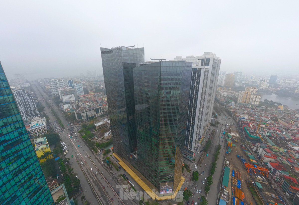 Cận cảnh tòa nhà 1 tỷ USD ở Hà Nội của bà Trương Mỹ Lan - Ảnh 12.