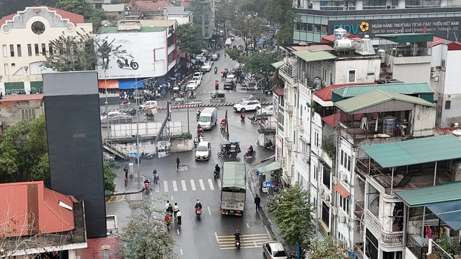 Cận cảnh đoạn đê sông Hồng chuẩn bị được Hà Nội làm hầm đường bộ - Ảnh 14.