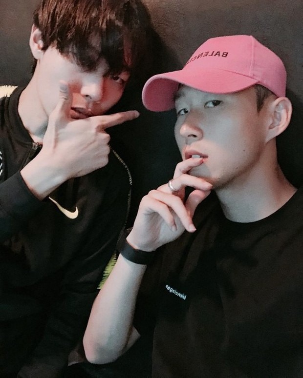 Ryu Jun Yeol là ai mà khiến 2 mỹ nhân Han So Hee và Hyeri phải “chiến” nhau ầm ĩ MXH? - Ảnh 10. Ryu Jun Yeol là ai mà khiến 2 mỹ nhân Han So Hee và Hyeri phải “chiến” nhau ầm ĩ MXH? - Ảnh 10.