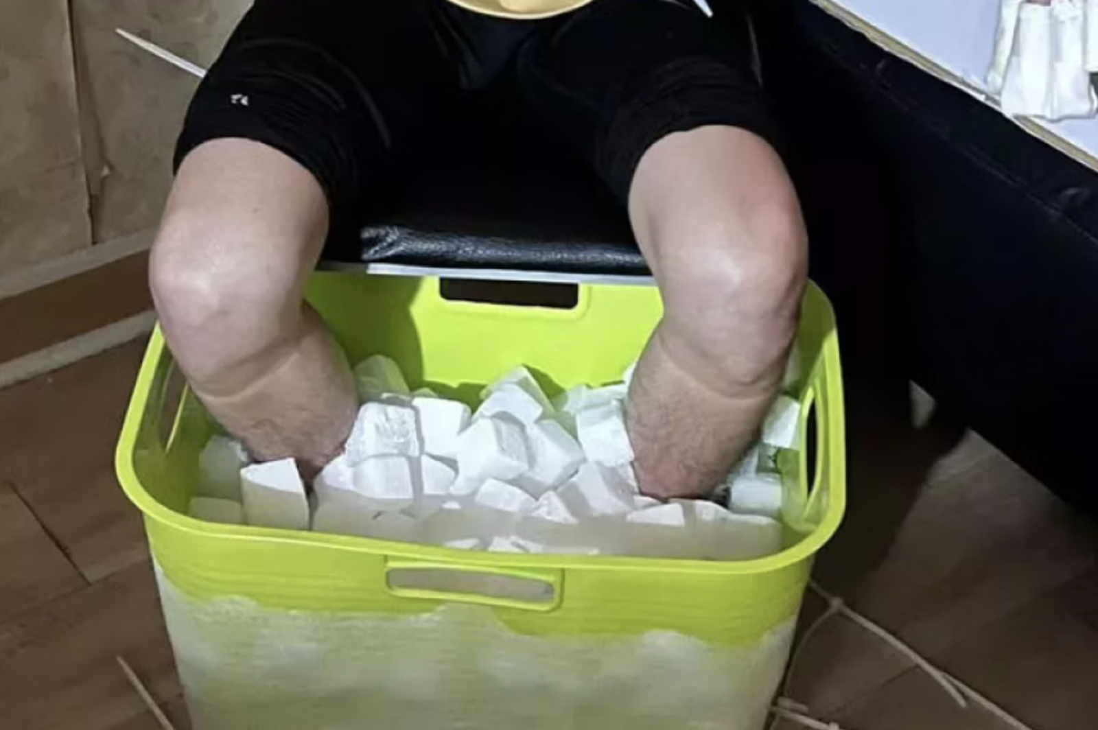 Sinh viên ở Đài Loan chấp nhận cắt cụt hai chân để lừa tiền bảo hiểm - Ảnh 1.