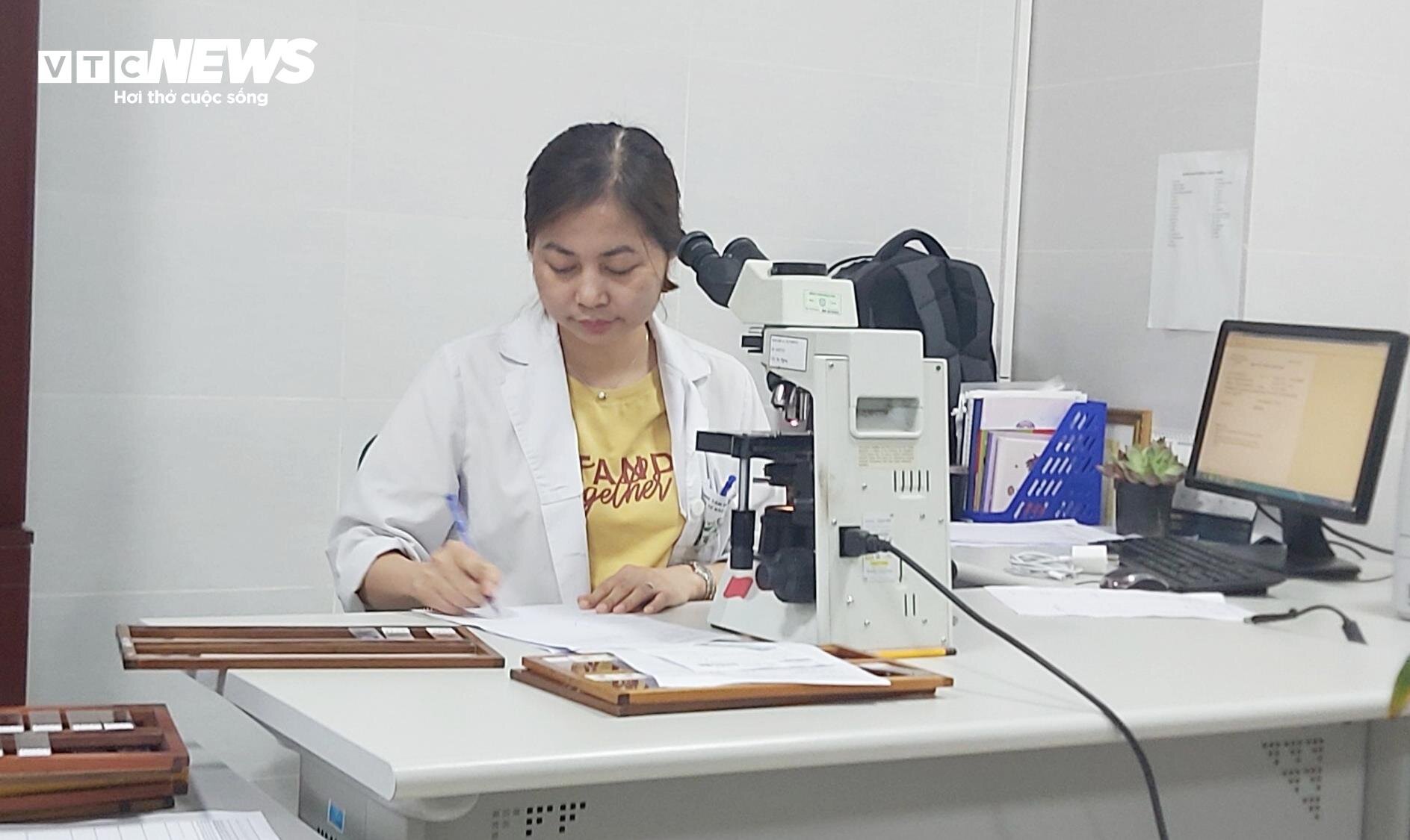 Cuộc sống hiện tại của nữ bác sĩ thoát chết ngoạn mục vụ cháy chung cư mini - Ảnh 1. Cuộc sống hiện tại của nữ bác sĩ thoát chết ngoạn mục vụ cháy chung cư mini - Ảnh 1.