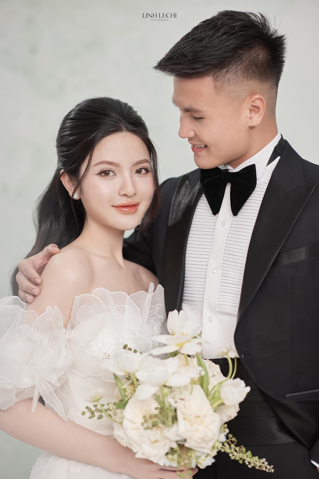 Xả loạt ảnh cưới nét căng của Quang Hải - Chu Thanh Huyền, cô dâu chơi lớn diện đến 7 bộ váy cưới? - Ảnh 13.