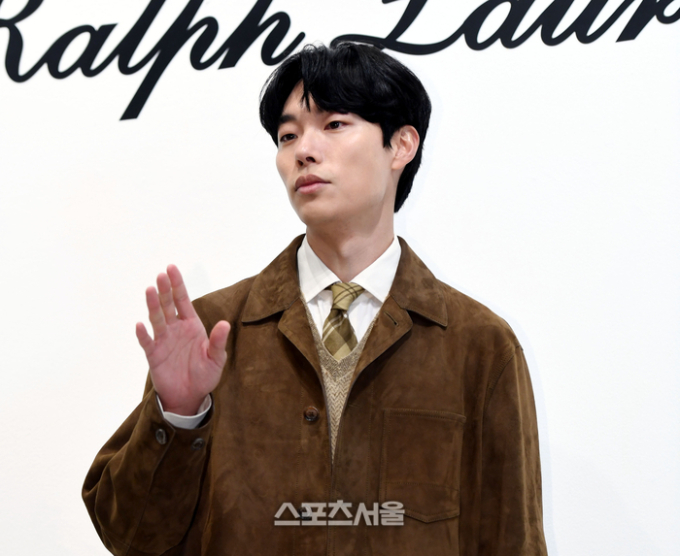 HOT: Ryu Jun Yeol dự sự kiện giữa lúc bị chỉ trích hèn nhát, thái độ thế nào mà khiến dân tình dậy sóng? - Ảnh 5.