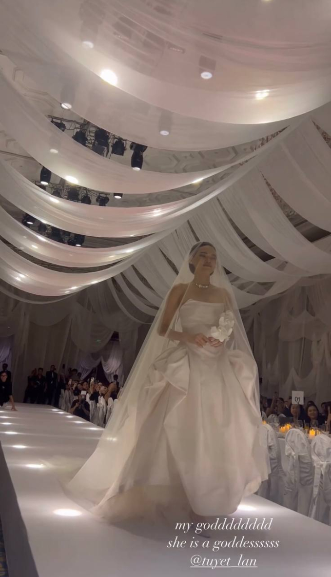 Hoa cưới của siêu mẫu Tuyết Lan chứa đựng ý nghĩa xúc động, không gian cưới thiết kế độc lạ gây ấn tượng với dàn khách - Ảnh 2.